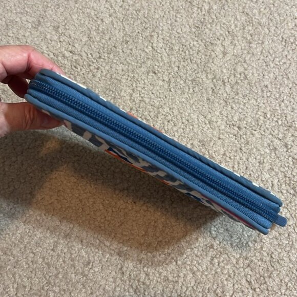 Vera Bradley RFID Zip-Around Georgia Wallet, Geo Medallion pattern - Picture 6 of 11